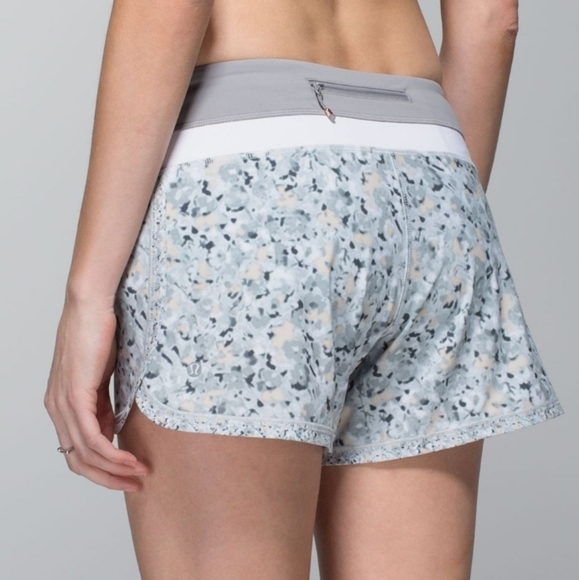 lululemon athletica Pants - Lululemon Groovy Run Short *4-way Stretch